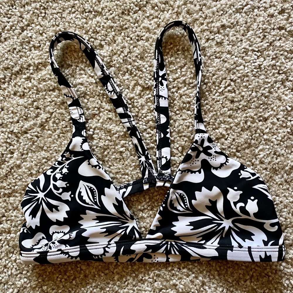 Mikoh ‘Luau Night’ Bikini Top